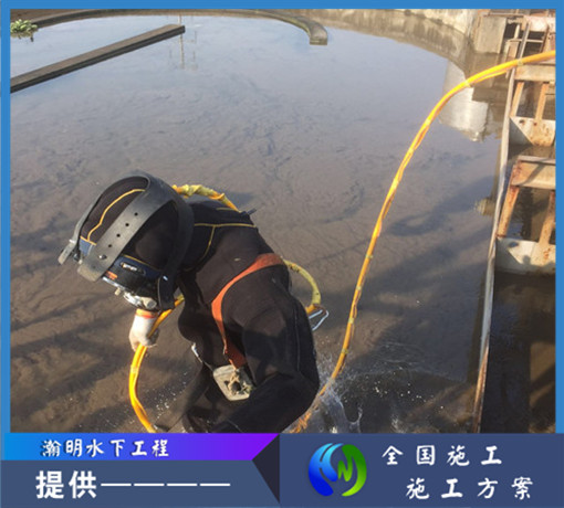 安徽巢湖水滴光纜，專業(yè)團(tuán)隊(duì)全程保障水下工程質(zhì)量。