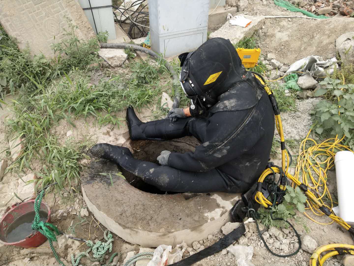 精準(zhǔn)出擊：水下堵漏守護(hù)工程安全